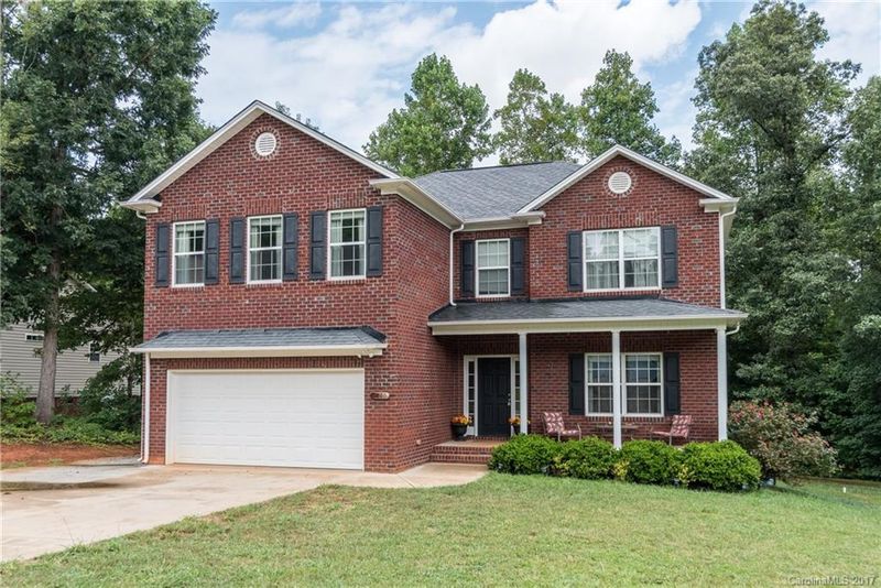 9040 Wagon Trl, Lincolnton, NC 28092