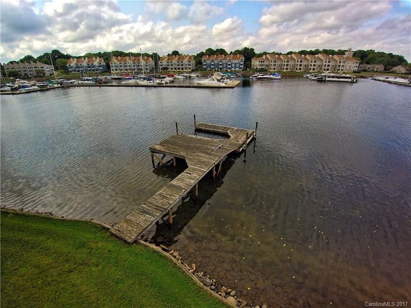 18600 Bluff Point Rd #10, Cornelius, NC 28031