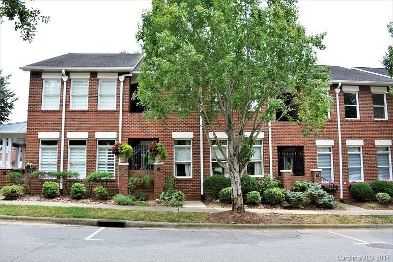 17 14th Avenue Pl #17, Hickory, NC 28601