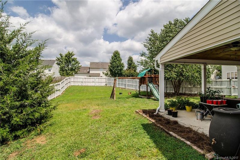 16211 Greybriar Forest Ln, Charlotte, NC 28278