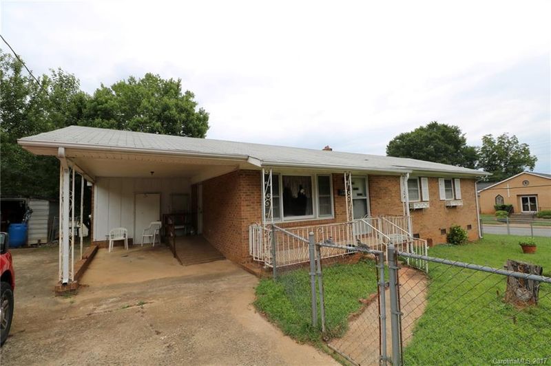 100 W Old Post Rd, Cherryville, NC 28021
