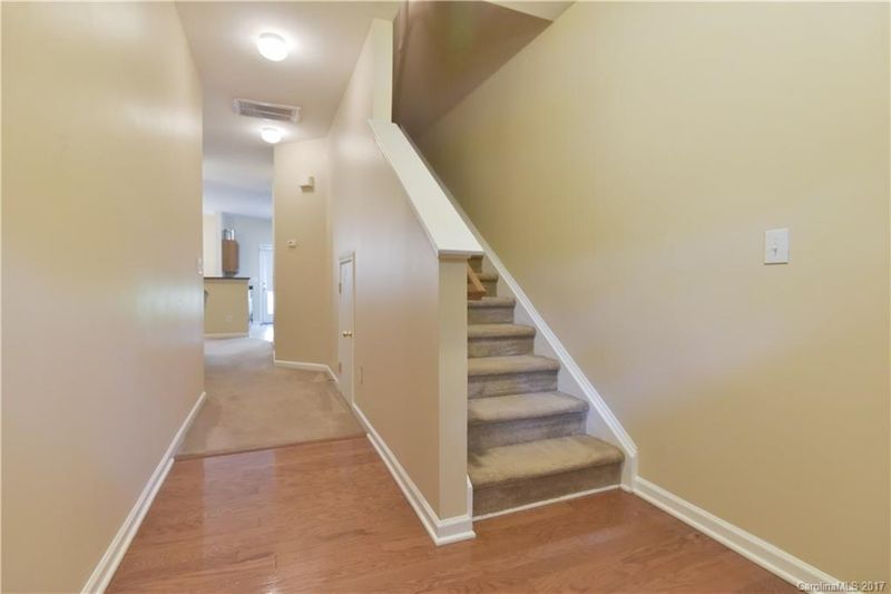 7140 Abbotts Glen Dr, Charlotte, NC 28212