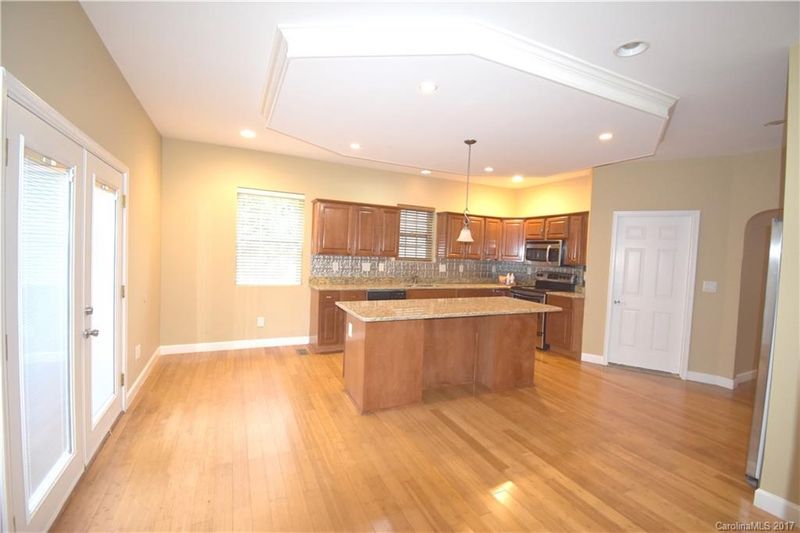 7040 Reeves St, Charlotte, NC 28269