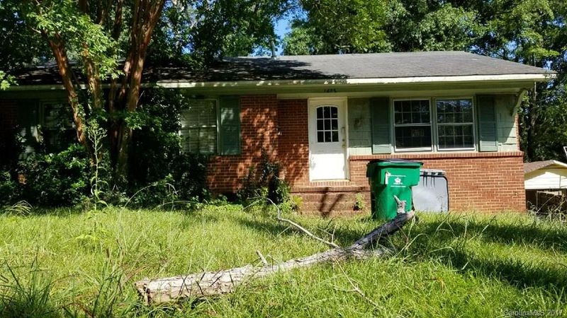 1607 Weststone Dr, Charlotte, NC 28208