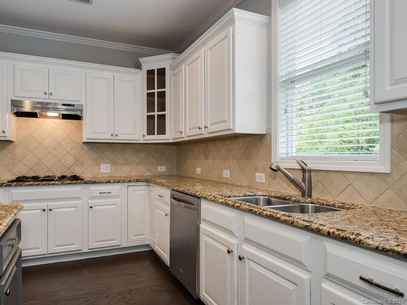1010 Minden Dr, Matthews, NC 28104