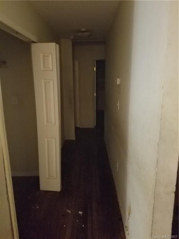 2639 Columbus Cir, Charlotte, NC 28208