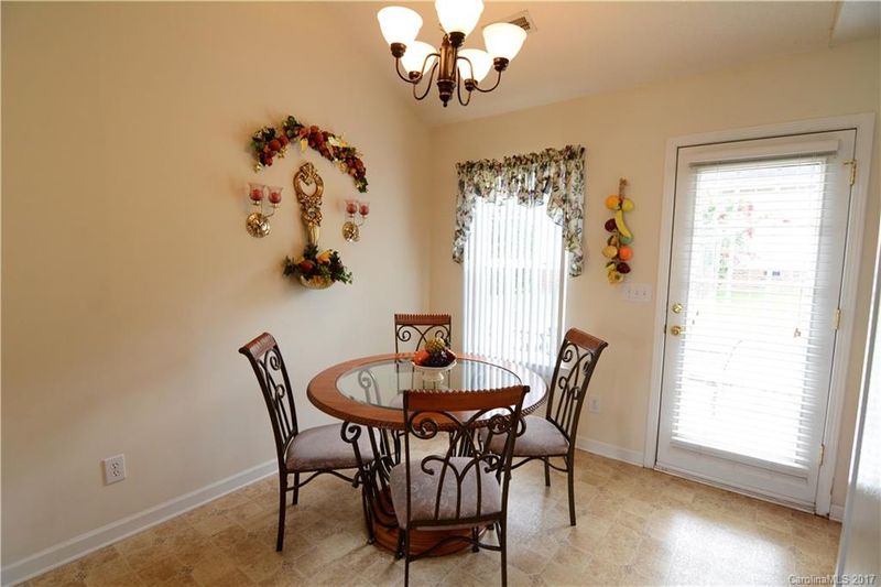 1691 Brookgreen Ave, Statesville, NC 28677