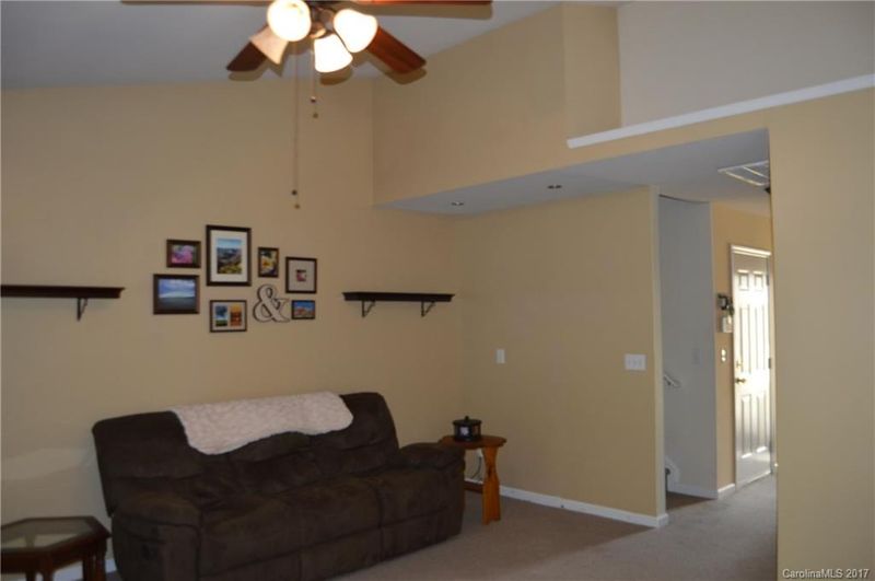 2152 Mallard Pointe Dr, Kannapolis, NC 28083