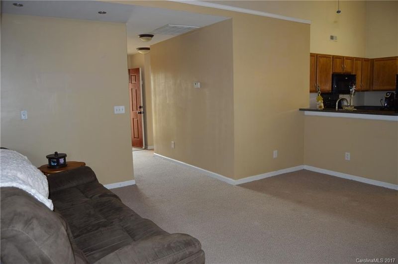 2152 Mallard Pointe Dr, Kannapolis, NC 28083
