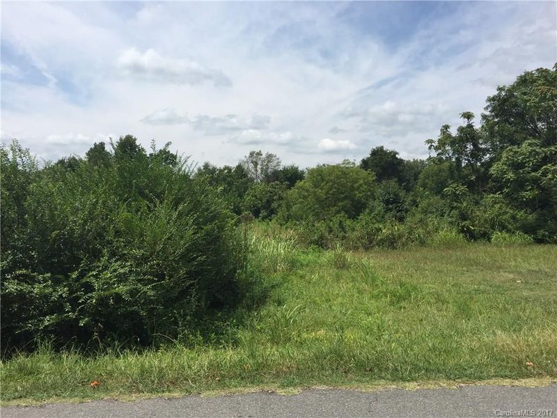 5771 Sumter St, Kannapolis, NC 28081