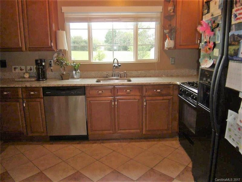 595 Green Pond Rd, Clover, SC 29710