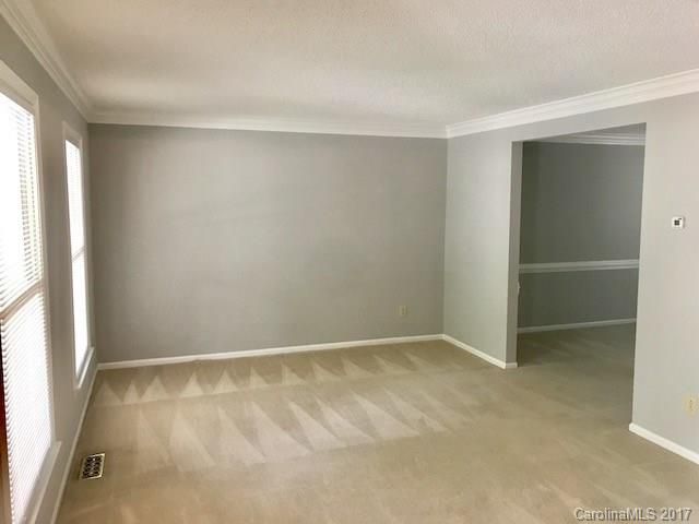 9811 White Cascade Dr, Charlotte, NC 28269