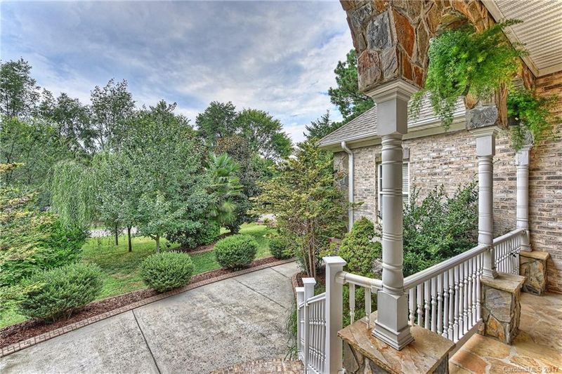 20216 Biscayne Dr, Cornelius, NC 28031
