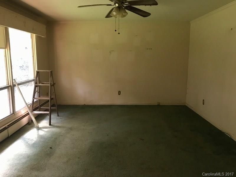 614 Kay Pl, Concord, NC 28025