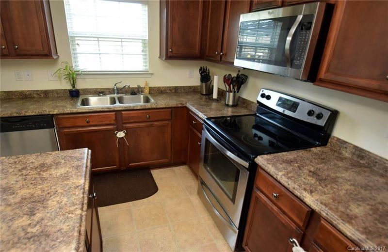 302 Lind Point Ln #562, Monroe, NC 28110