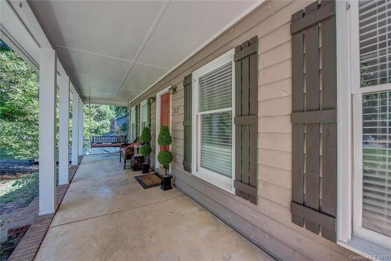 312 Treeline Dr, Belmont, NC 28012