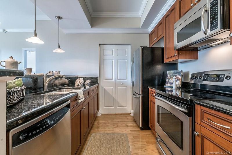 300 W 5th St #638, Charlotte, NC 28202