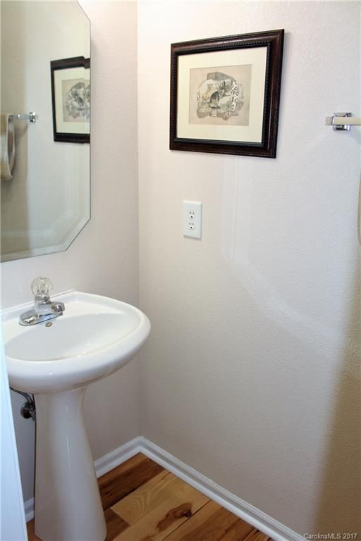 132 Brookstone Dr, Mount Holly, NC 28120