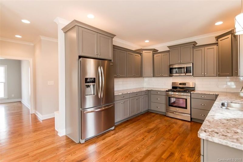 4425 Brookwood Rd, Charlotte, NC 28215
