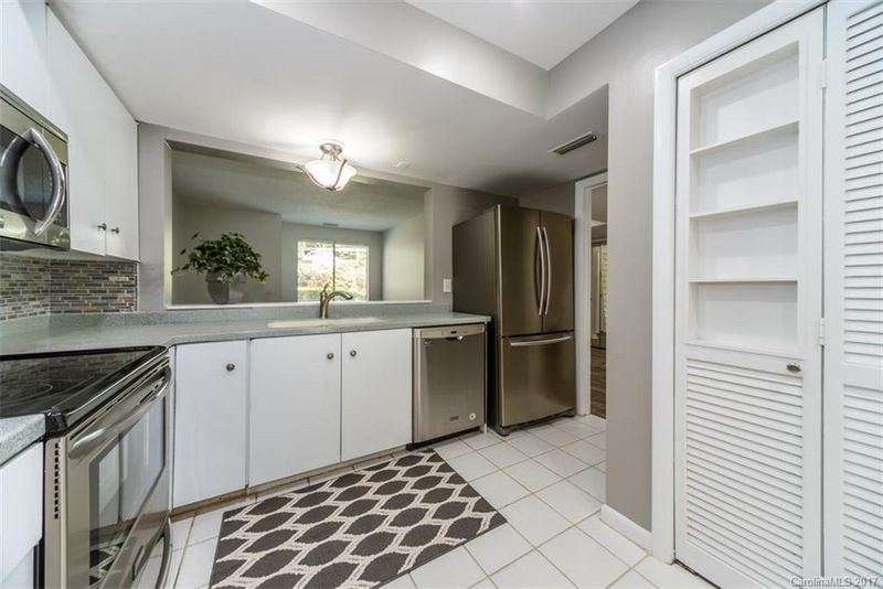 44 Old Post Rd, Lake Wylie, SC 29710