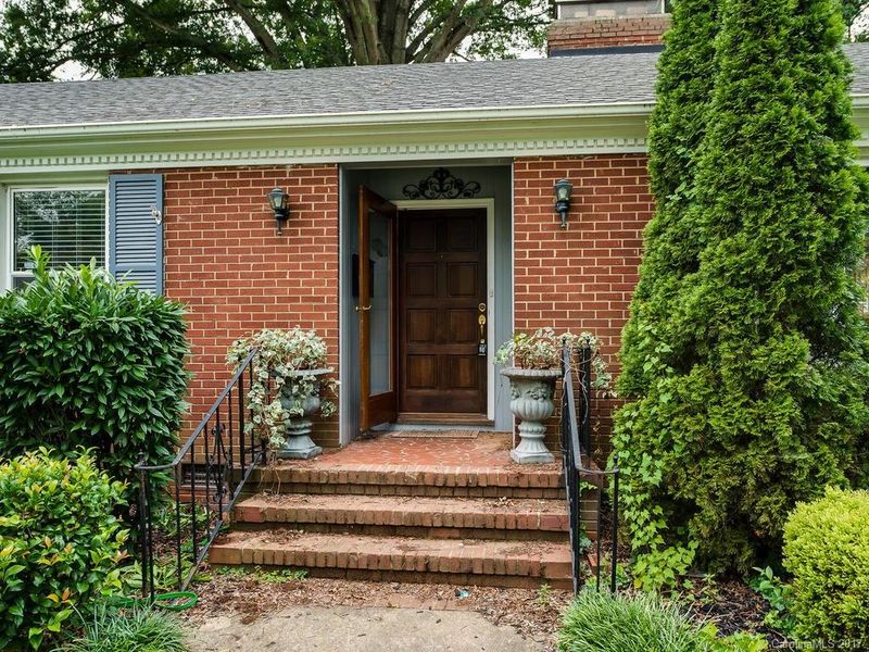 814 Stanfield Dr, Charlotte, NC 28210