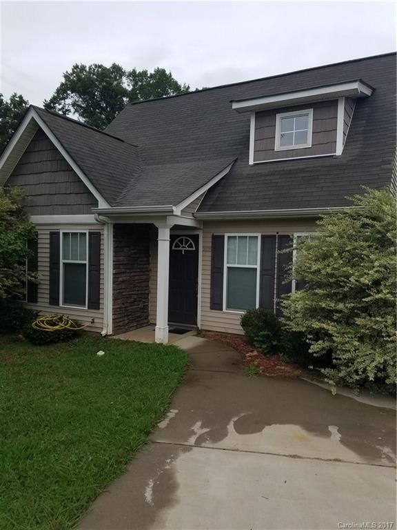 5808 Stonedale Ct, Charlotte, NC 28216