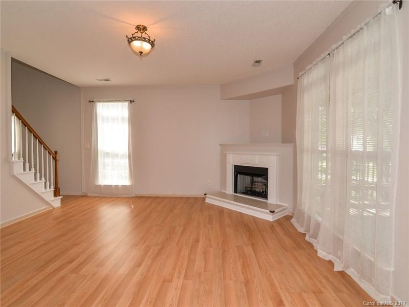 5501 Suncrest Ct, Charlotte, NC 28215