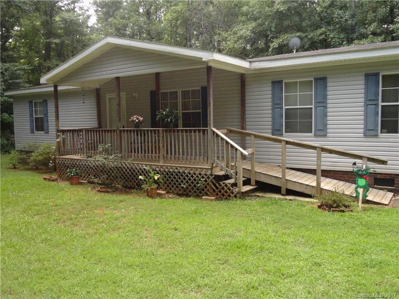 125 Summerglen Dr, Gastonia, NC 28056