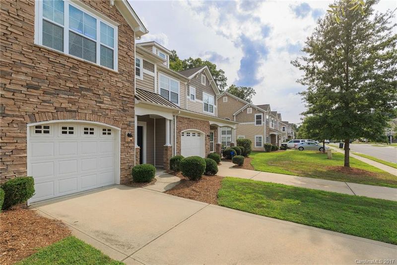 4627 Craigmoss Ln, Charlotte, NC 28278