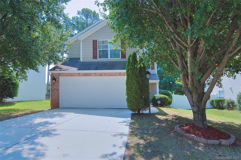 8003 Bristle Ln, Charlotte, NC 28214