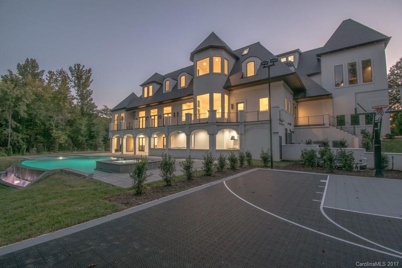 8407 Winged Bourne Rd, Charlotte, NC 28210