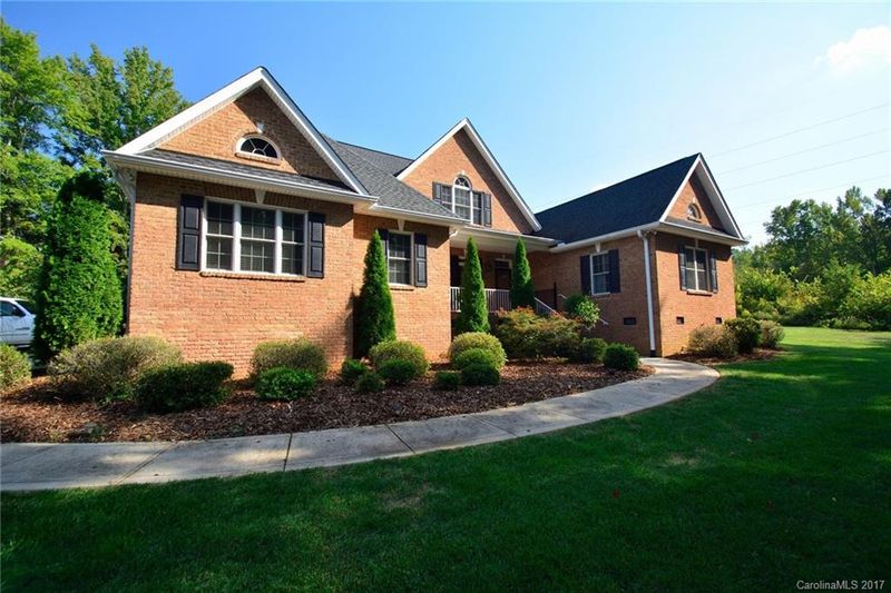 118 Aragon Ct, Mooresville, NC 28115
