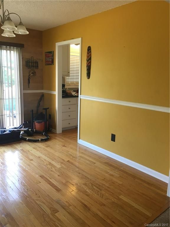918 Caroline Cir, Kings Mountain, NC 28086