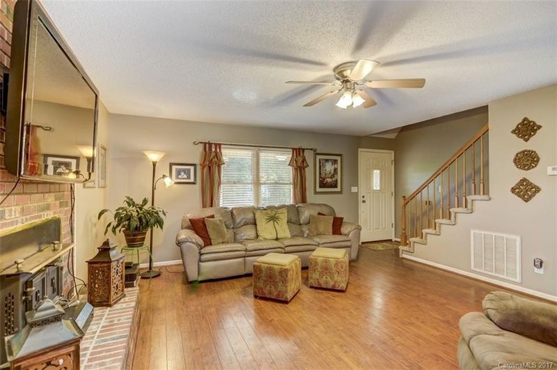3266 Laboratory Rd, Lincolnton, NC 28092