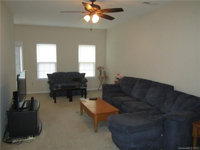 2076 Roscommon Dr, Clover, SC 29710