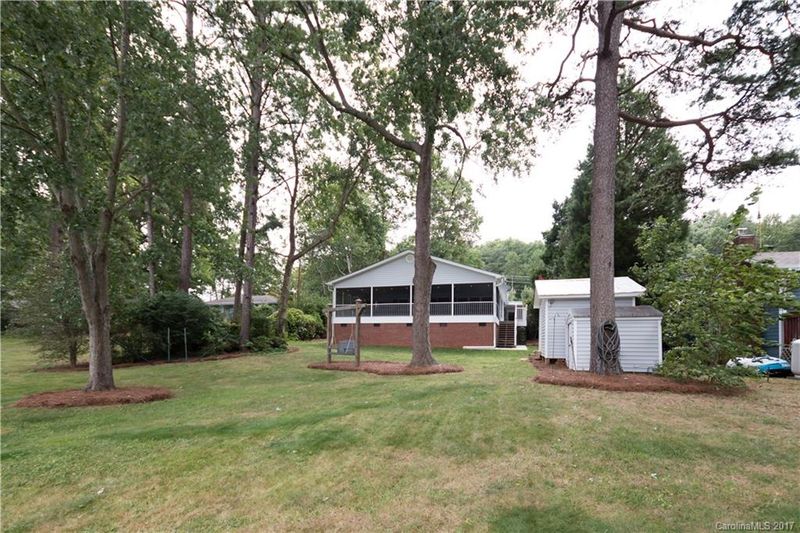 7951 Water Oaks Dr, Denver, NC 28037