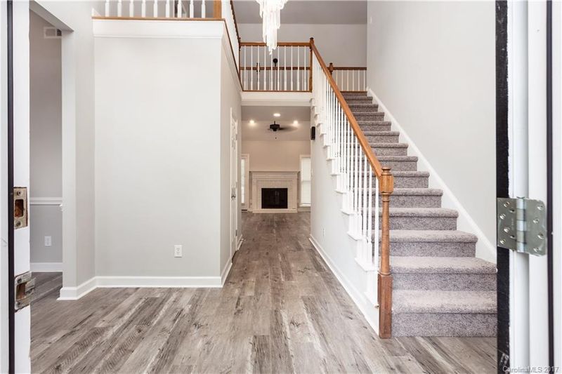 106 Silverleaf Ln, Mooresville, NC 28115