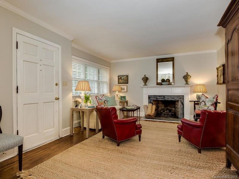 401 Meadowbrook Rd, Charlotte, NC 28211