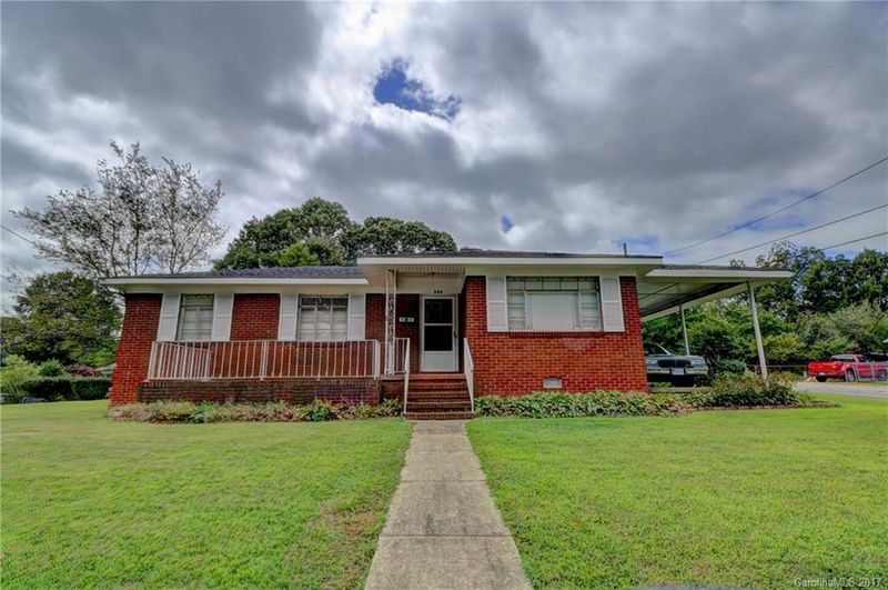 500 S Mountain St, Cherryville, NC 28021