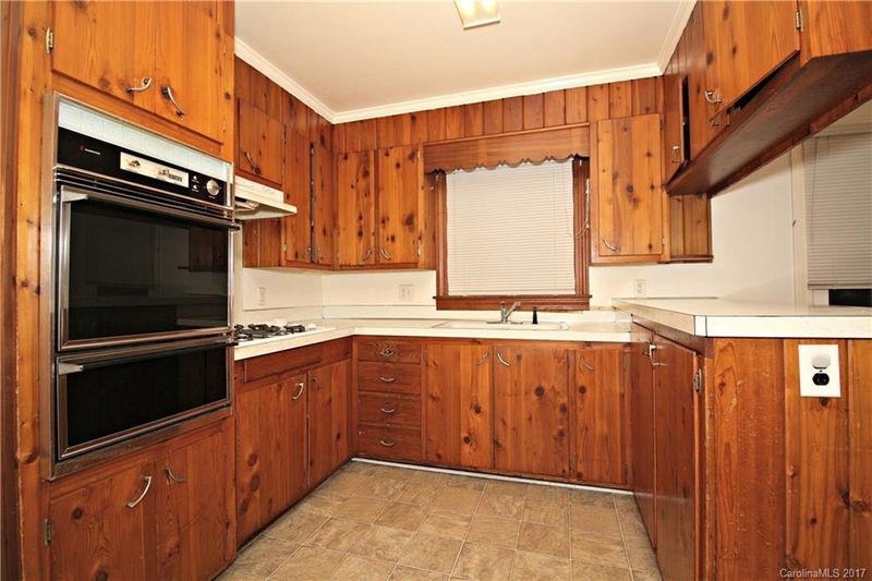 685 Forest St NW, Concord, NC 28025