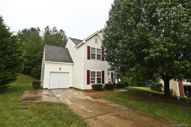 912 Rocky Meadows Ln, Concord, NC 28025