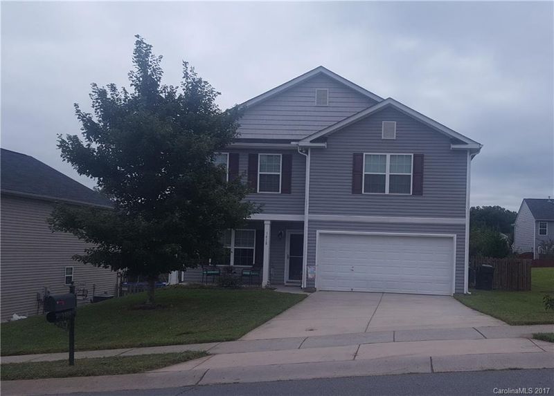 1418 River Run Dr, Lowell, NC 28098