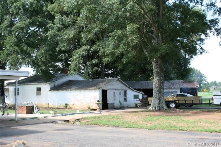 2888 Old Mountain Rd, Stony Point, NC 28678
