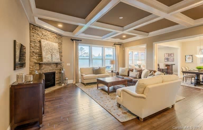 1601 Maple Oak Dr, Charlotte, NC 28270