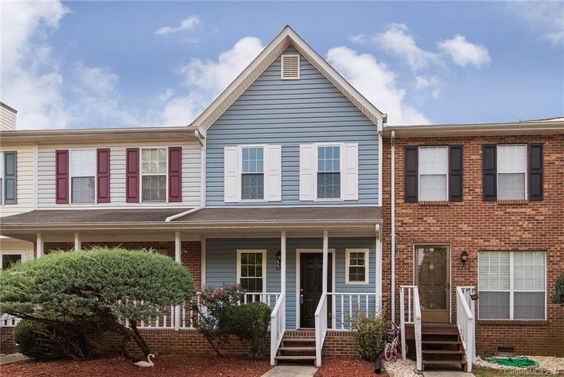 8241 Circle Tree Ln, Charlotte, NC 28277