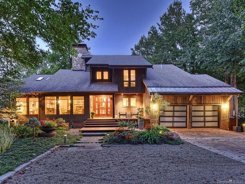 19800 Shearwater Point Dr, Cornelius, NC 28031