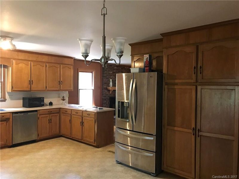 670 Howards Creek Mill Rd, Vale, NC 28168