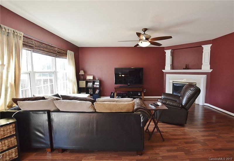 11708 Winter Pine Ln, Charlotte, NC 28269