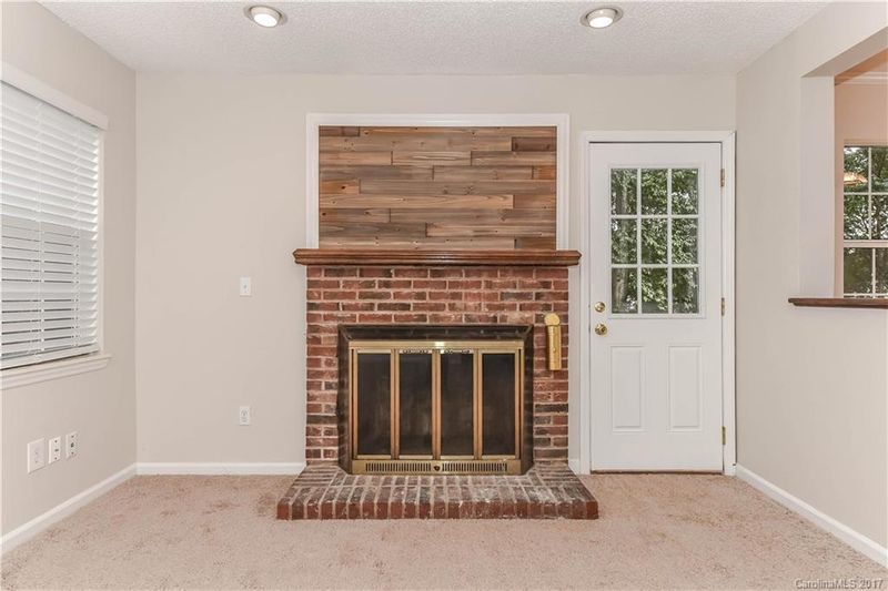 2221 Killarney Pl #39, Charlotte, NC 28262