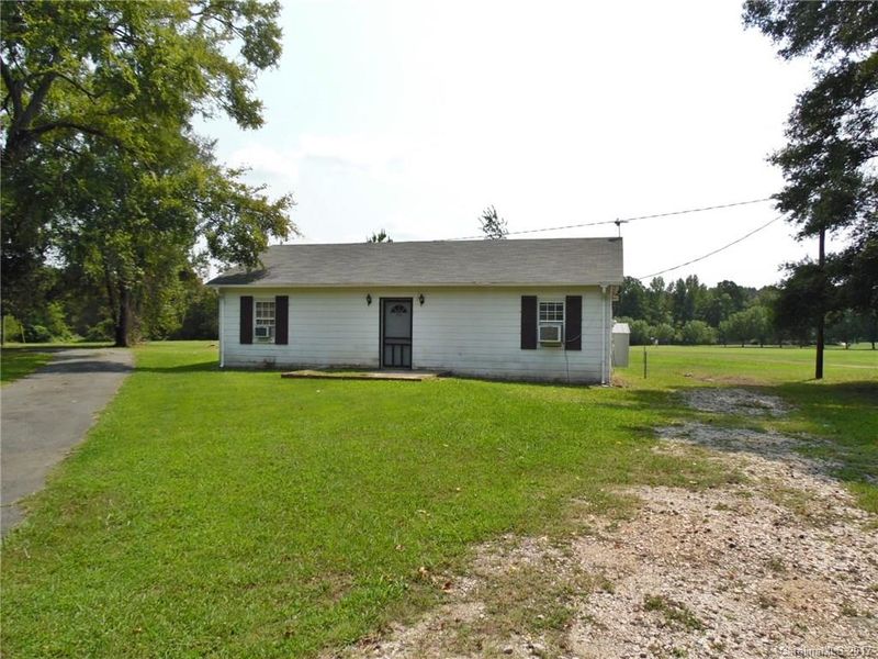 3359 Chester Hw, Mcconnells, SC 29726